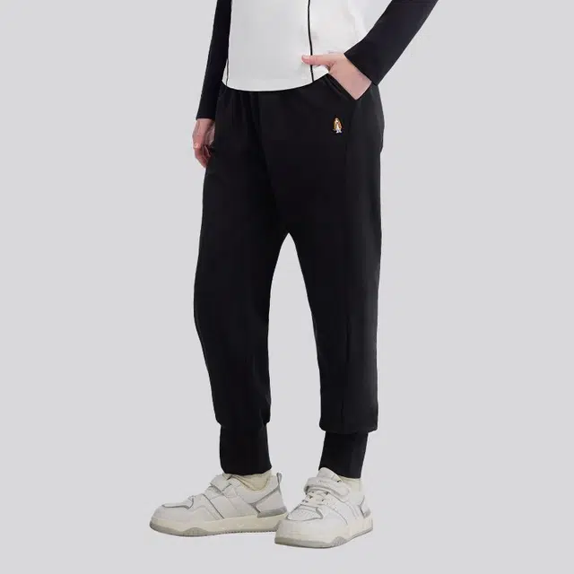 Hush Puppies SS25 Logo