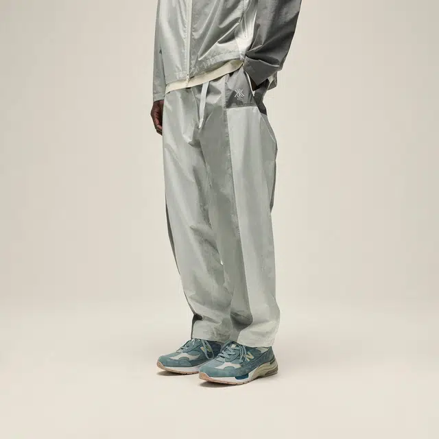 KITH SS25 Belted Callum Logo