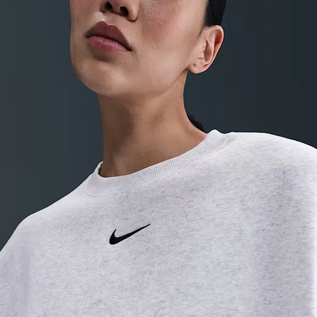 Nike Sportswear Phoenix Swoosh