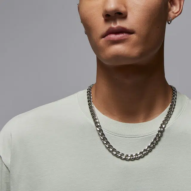 Jordan As M J FLT ESS WSH 85 CRW LogoT