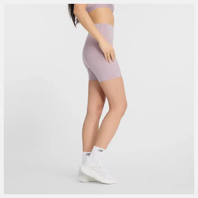 New Balance Sleek Pocket