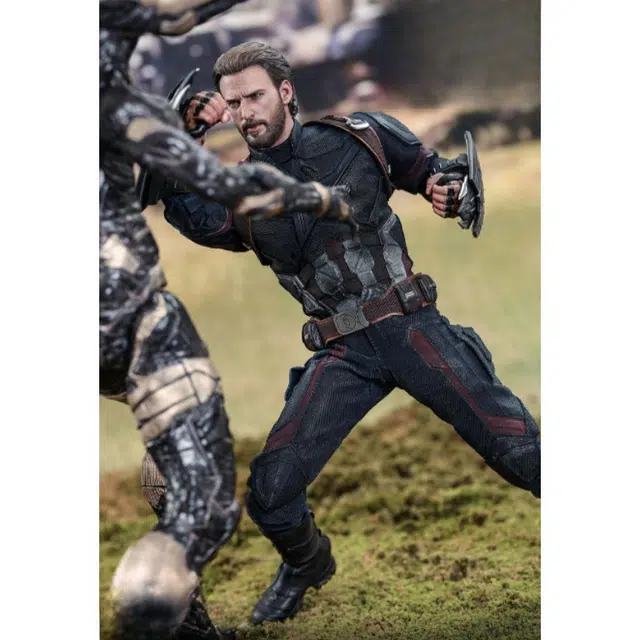 Hot Toys 16 3 31cm