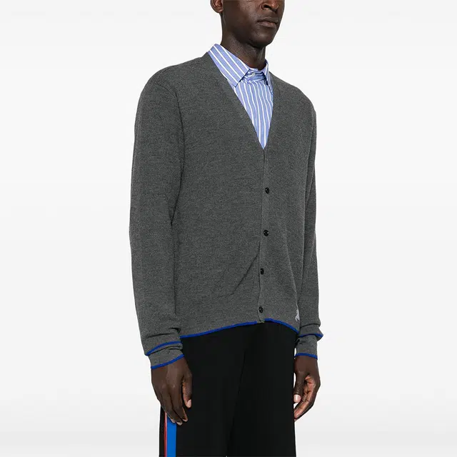 Burberry FW24 V