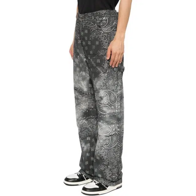 AMIRI