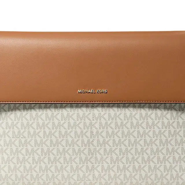 MICHAEL KORS Jet Set