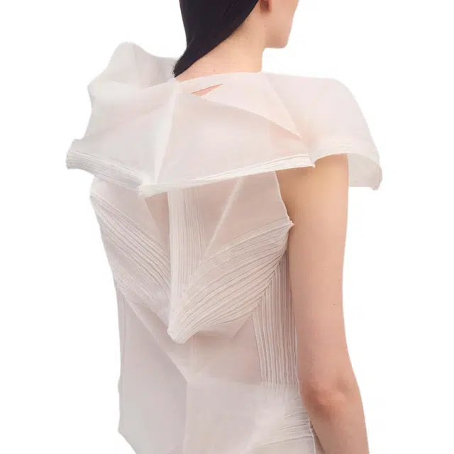 ISSEY MIYAKE T