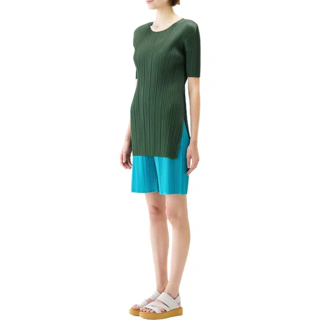 PLEATS PLEASE ISSEY MIYAKE