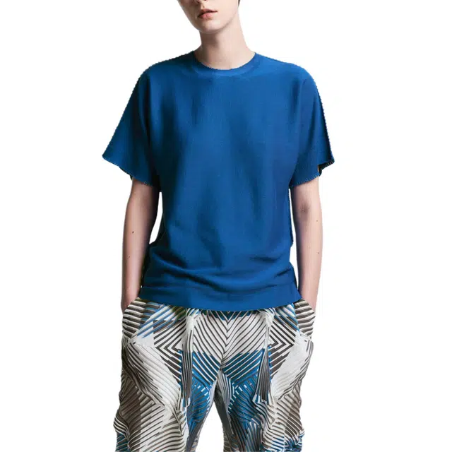 ISSEY MIYAKE T