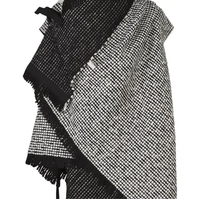 ISSEY MIYAKE FW25 FLAT