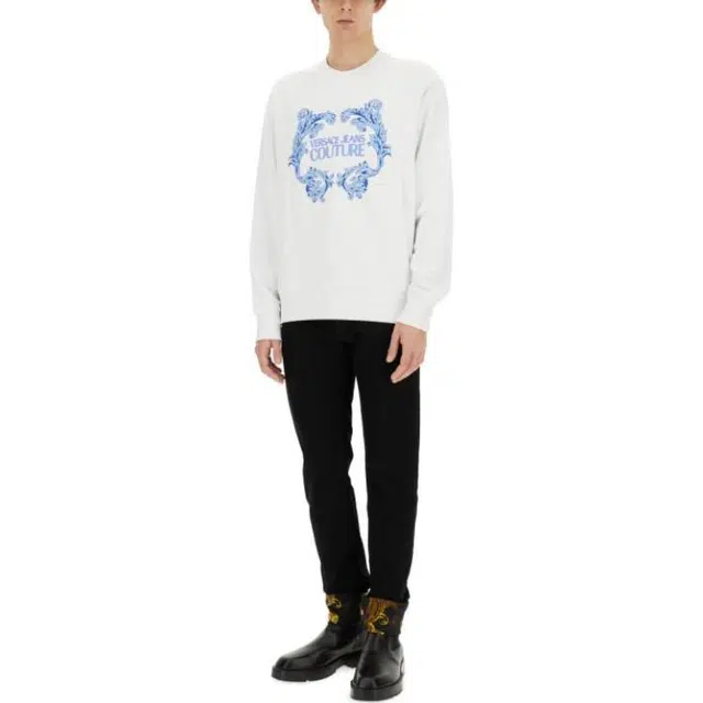 VERSACE