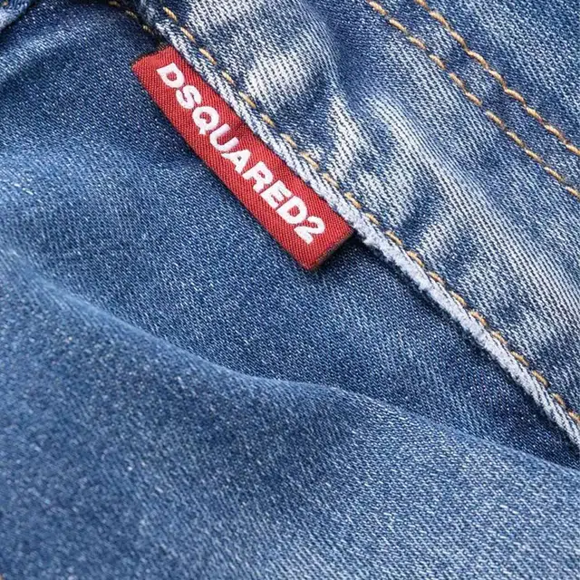 DSQUARED 2 SS22