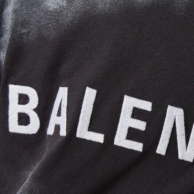 Balenciaga T