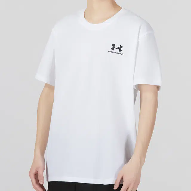 Under Armour T
