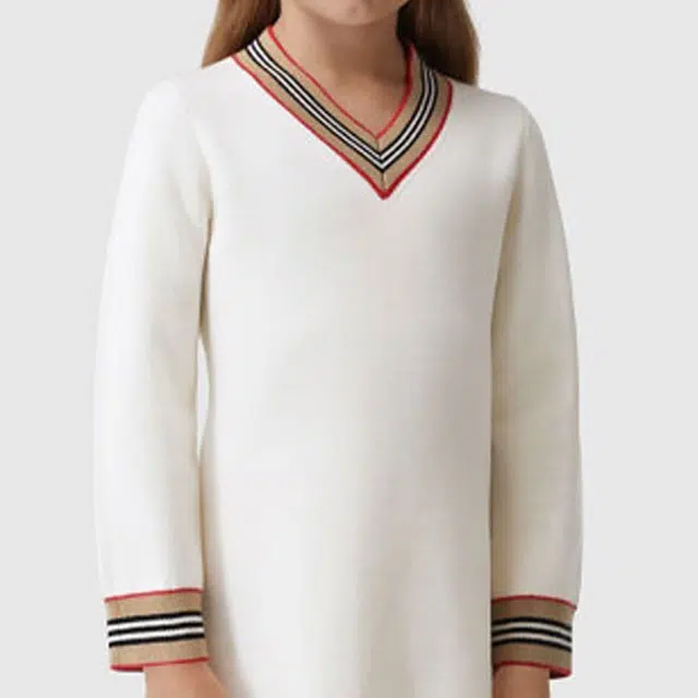 Burberry FW22 V