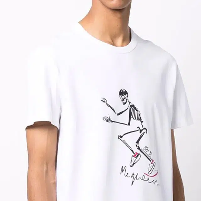 Alexander McQueen SS22 T