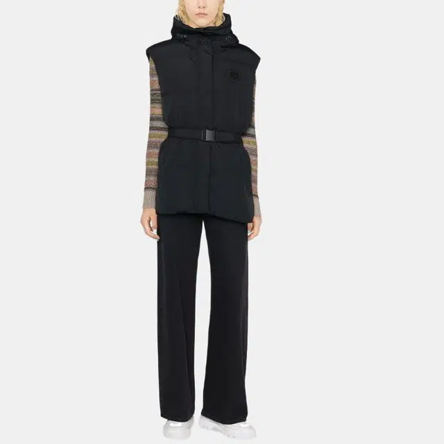 Canada Goose FW22 RaylaLogo