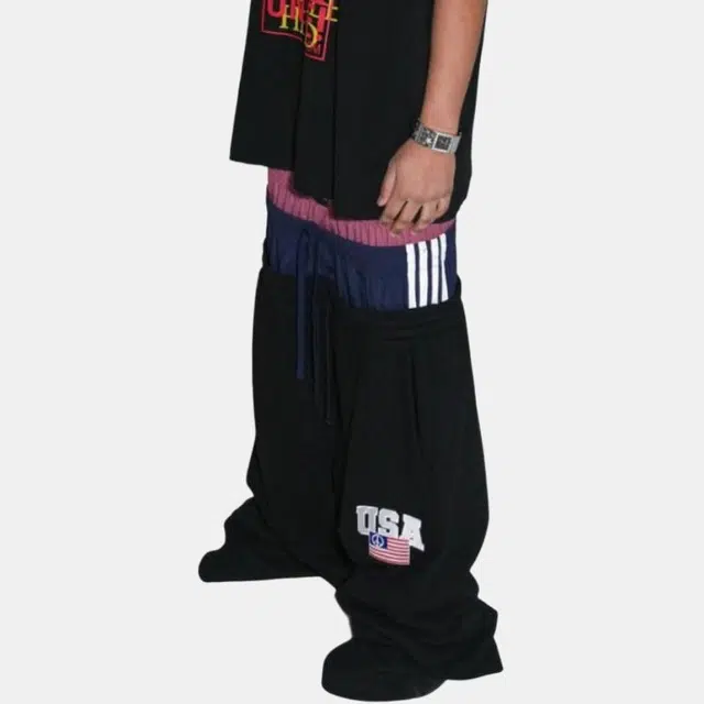 GRAILZ PROJECT GR SS25 COLLECTION 6 NEW THROW BACK logo