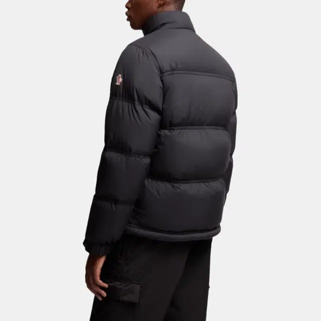 Moncler Short Down Jacket Sernur
