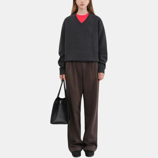 Dunst UNISEX CASHMERE V-NECK SWEATER CHARCOAL GREY