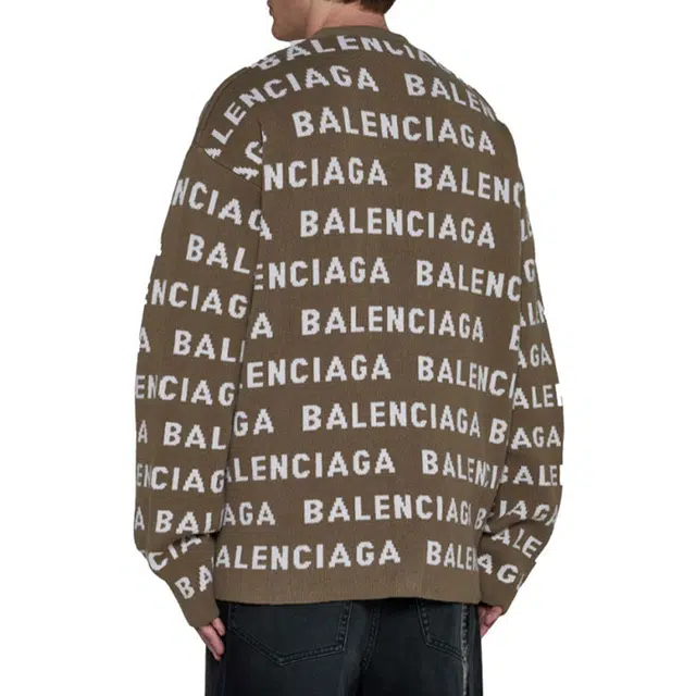 Balenciaga FW23 LogoV