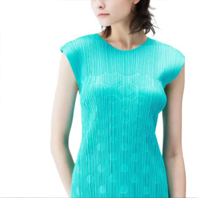 PLEATS PLEASE ISSEY MIYAKE T
