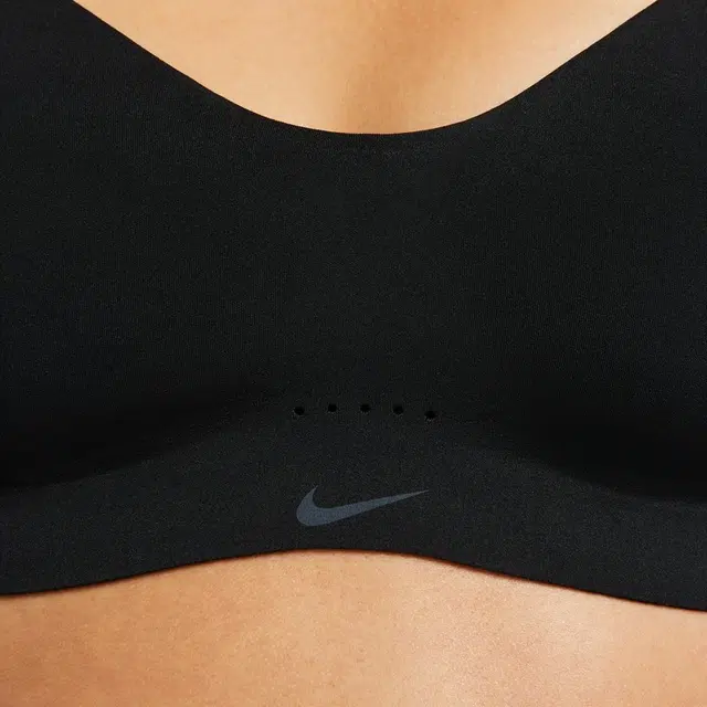 Nike Dri-FIT Alate Minimalist