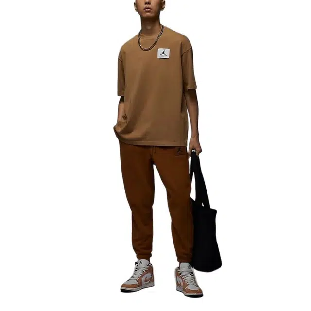 Nike OVERSIZE logoT
