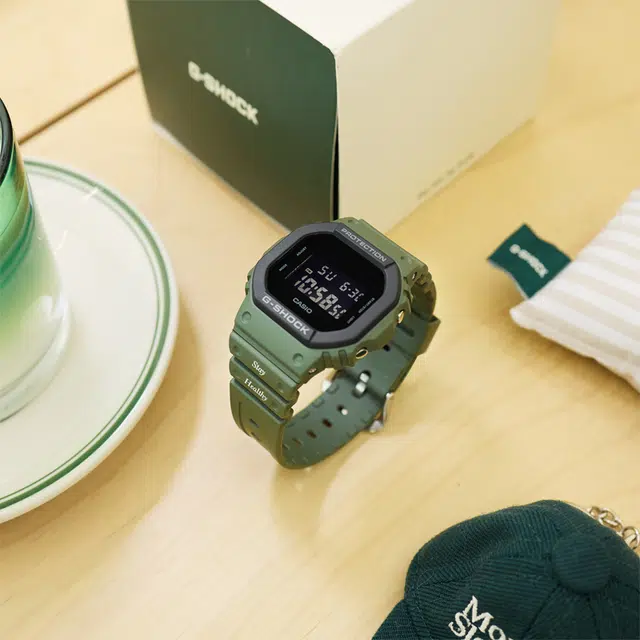 CASIO xMonday Sleeping Club DIGITAL 5600 200
