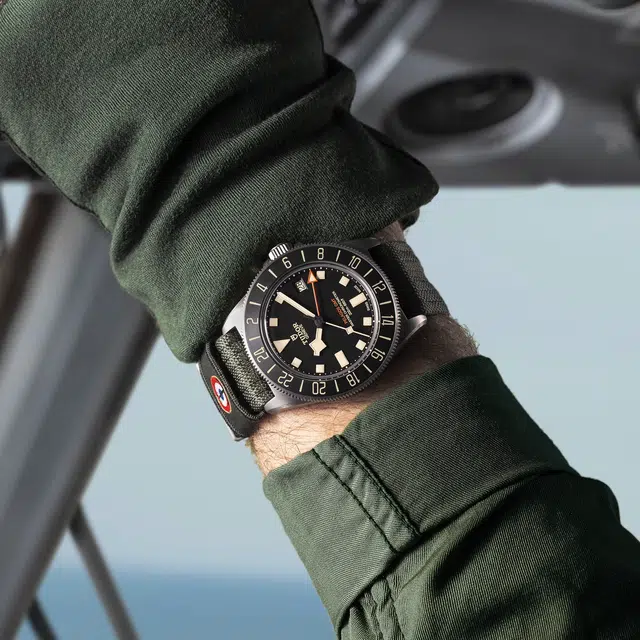 TUDOR FXD 200 42mm