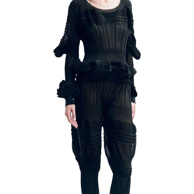 ISSEY MIYAKE SS23 T