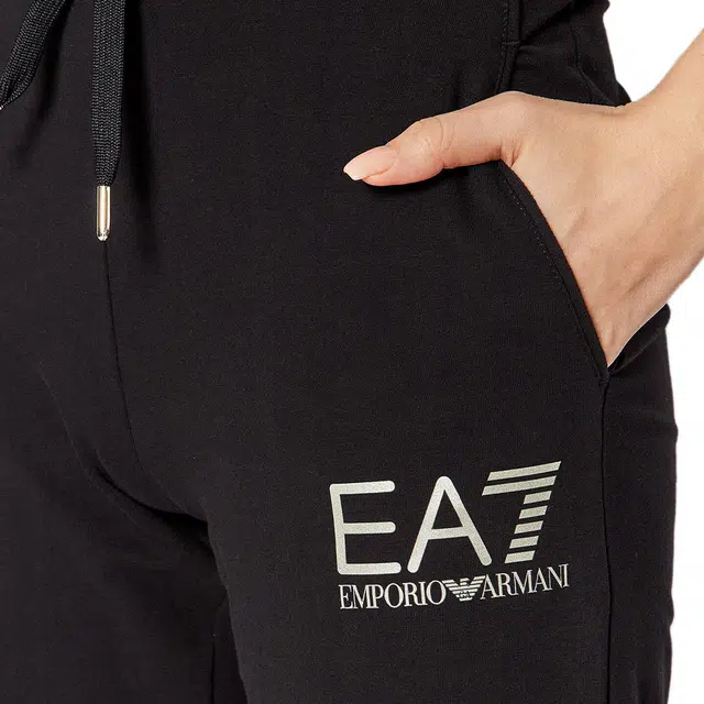 EMPORIO ARMANI SS22 Logo