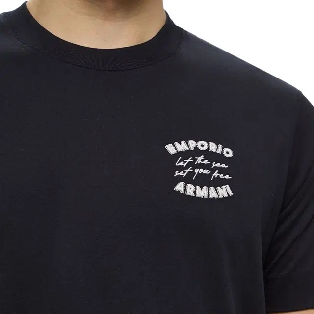 EMPORIO ARMANI SS25 LogoT