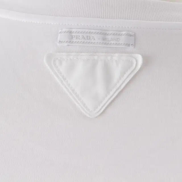 PRADA T