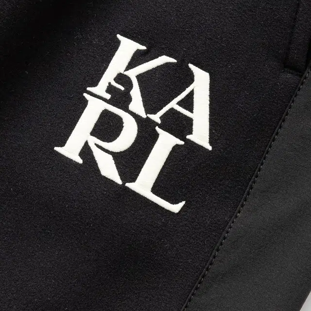 KARL LAGERFELD FW25 Logo