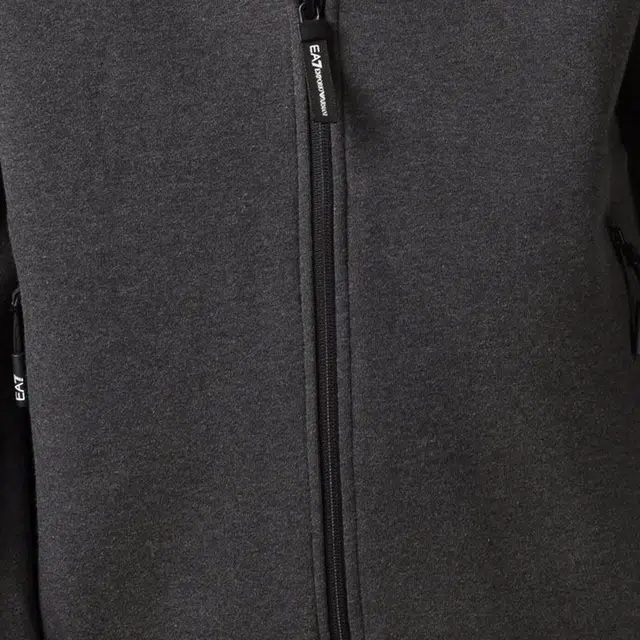 EMPORIO ARMANI EA7 Logo