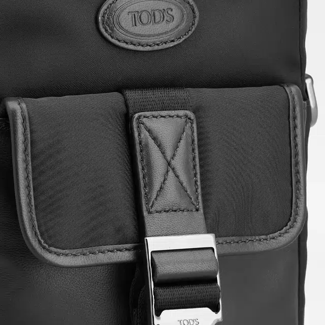 TOD'S