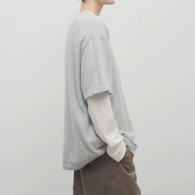 THE ROW T
