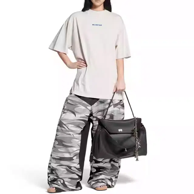 Balenciaga FW25 T
