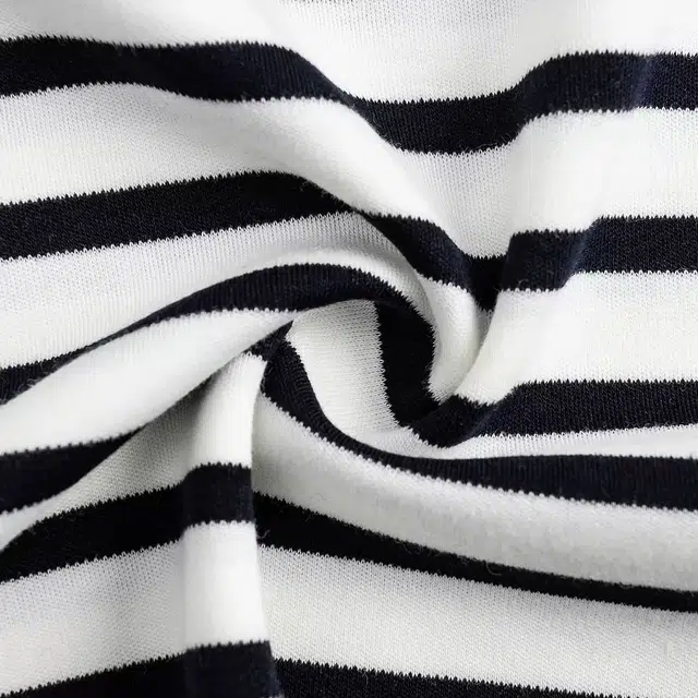 KARL LAGERFELD SS25 T