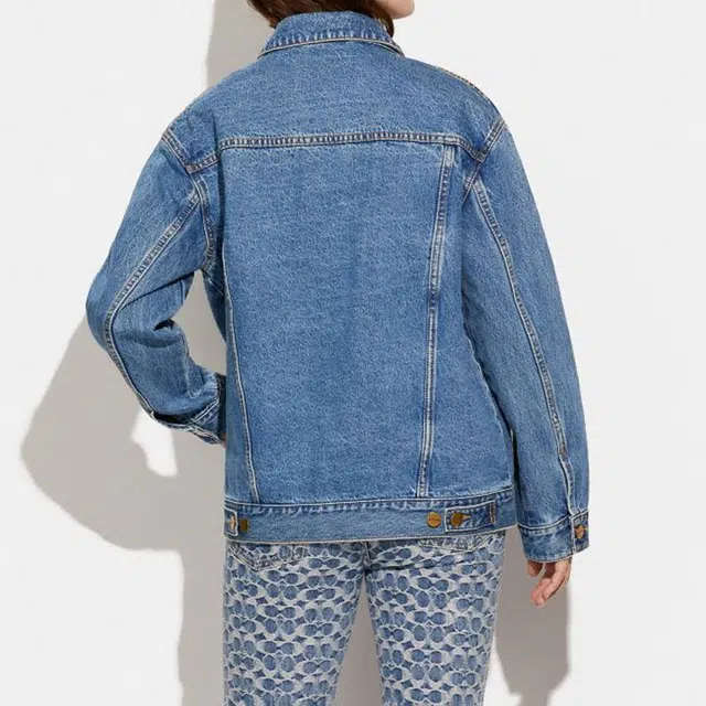 COACH SS22