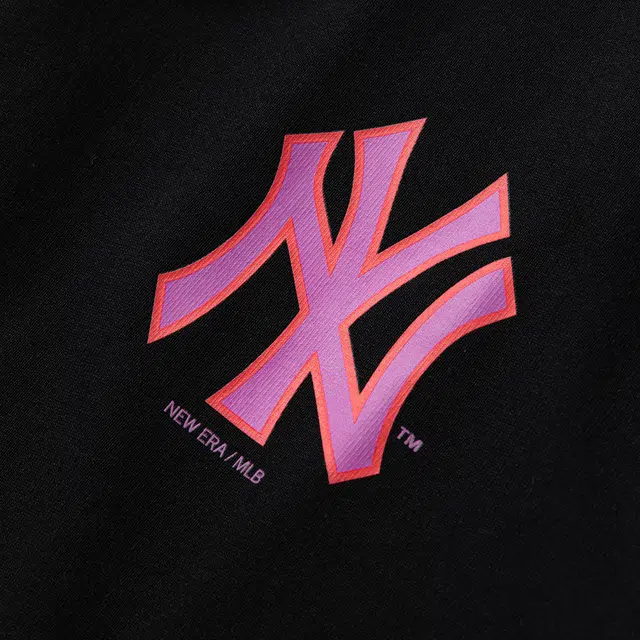 New Era x MLB T