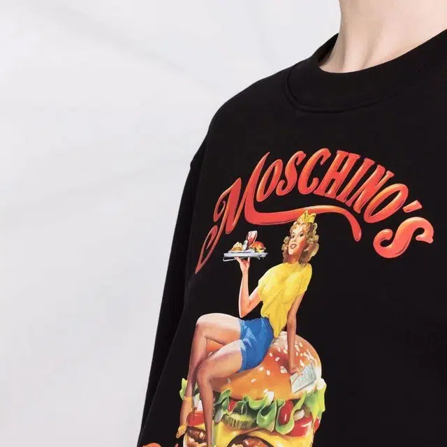 MOSCHINO SS22
