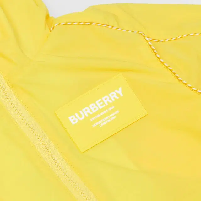 Burberry FW22 Horseferry