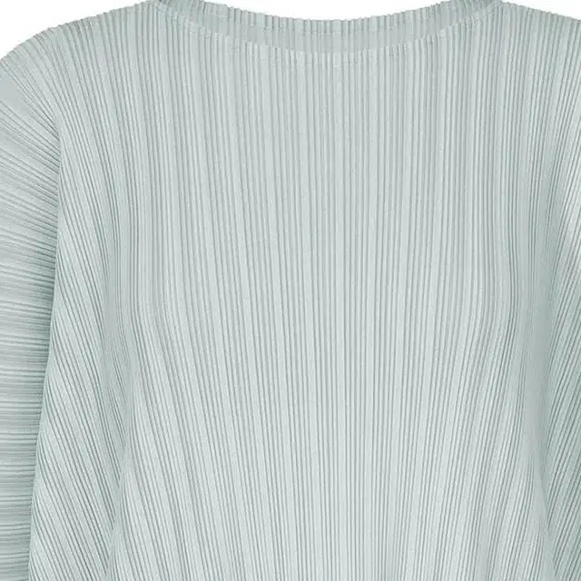 PLEATS PLEASE ISSEY MIYAKE SS23 T