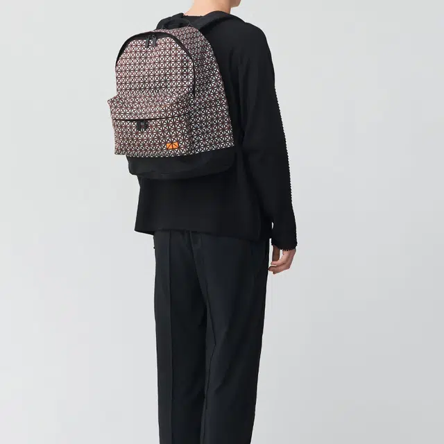 ISSEY MIYAKE Kuro