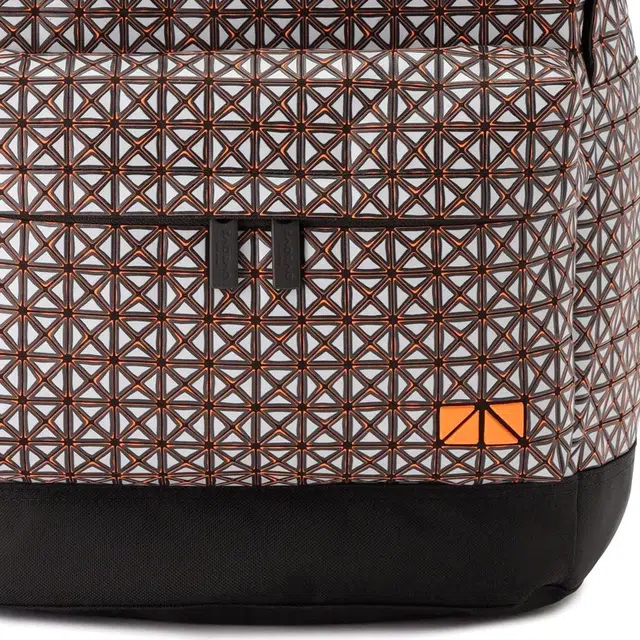 ISSEY MIYAKE Kuro