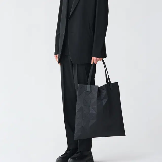 ISSEY MIYAKE TRACK Tote