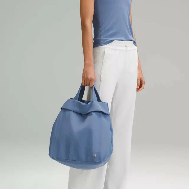 lululemon 19L On My Level