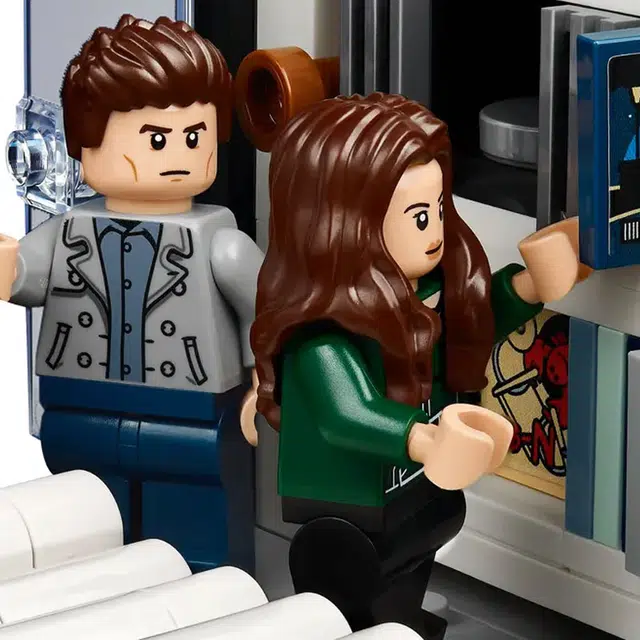 LEGO 2001pcs 21354