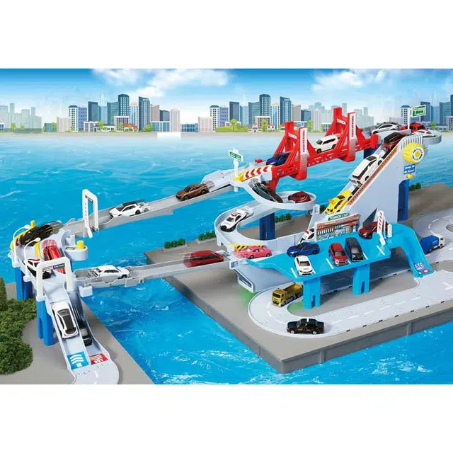 TAKARA TOMY